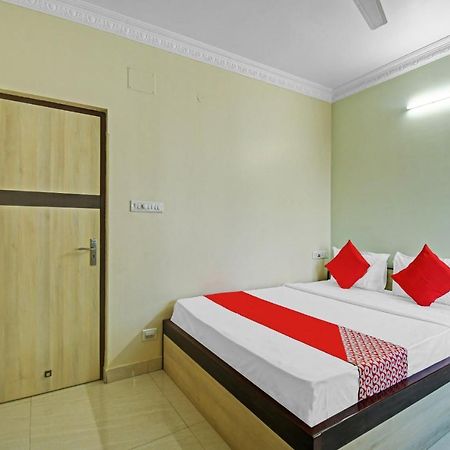 Oyo Flagship 84655 S S Guest House Kalkuta Zewnętrze zdjęcie